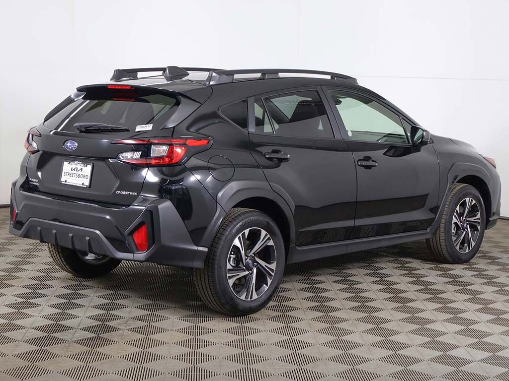 Used 2025 Subaru Crosstrek 2.0i Premium image 10