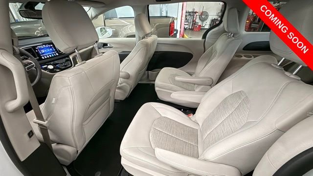 Used 2018 Chrysler Pacifica Touring Plus image 23