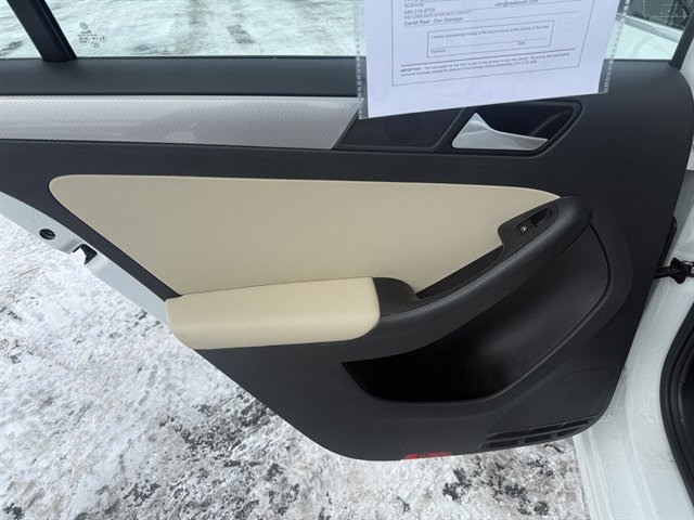 Used 2017 Volkswagen Jetta SE image 38
