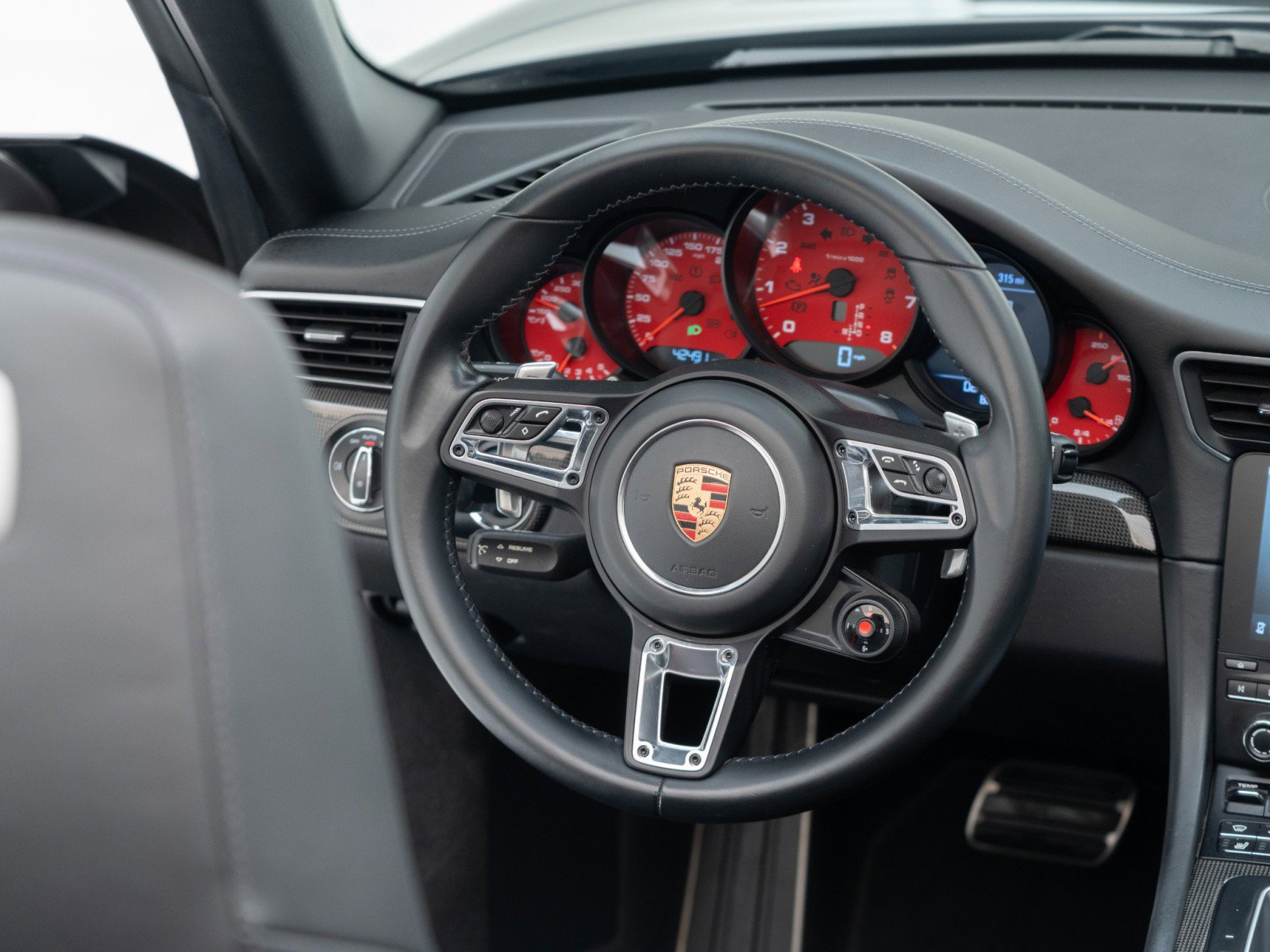 Certified 2017 Porsche 911 Carrera S RWD image 29