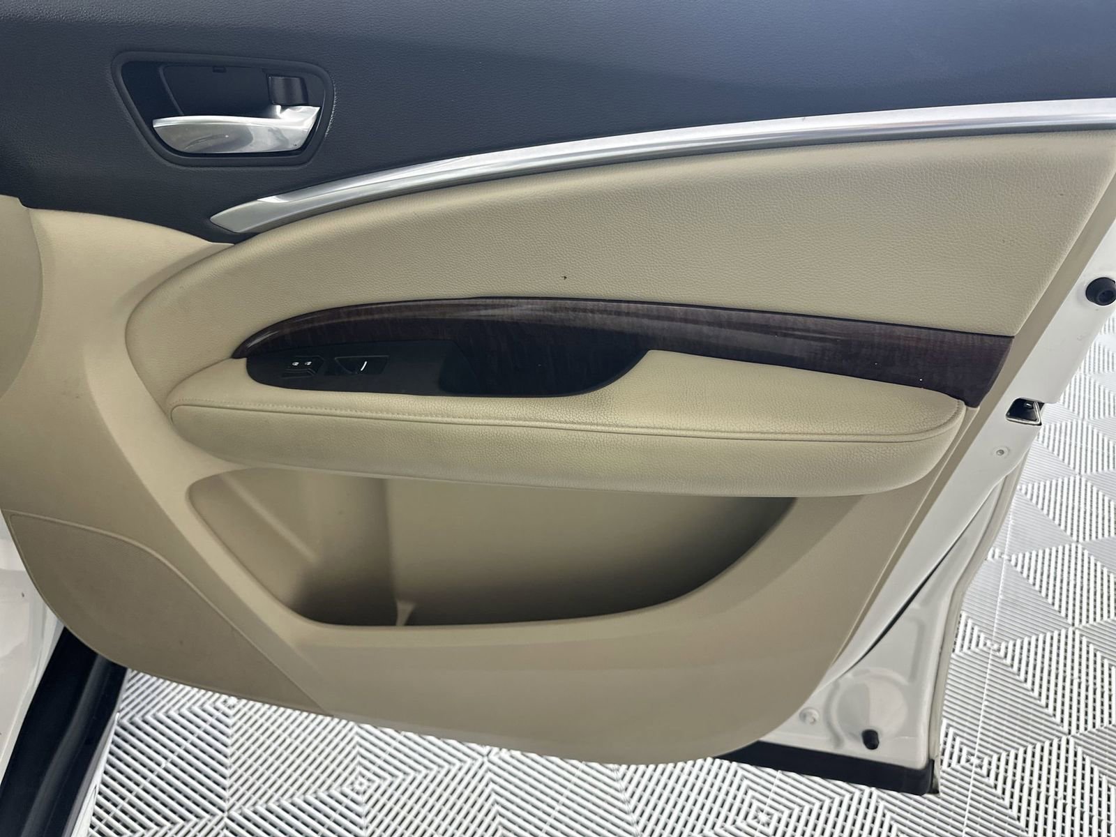Used 2019 Acura MDX FWD image 32