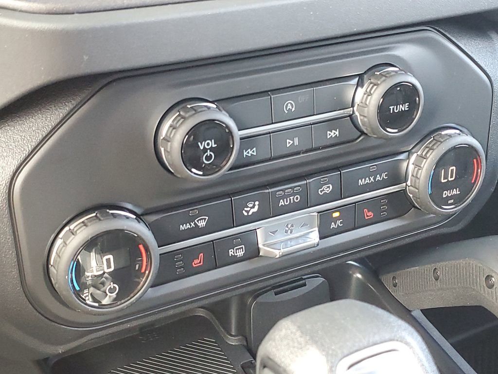 New 2026 Ford Bronco Big Bend w/ Black Diamond Package image 17