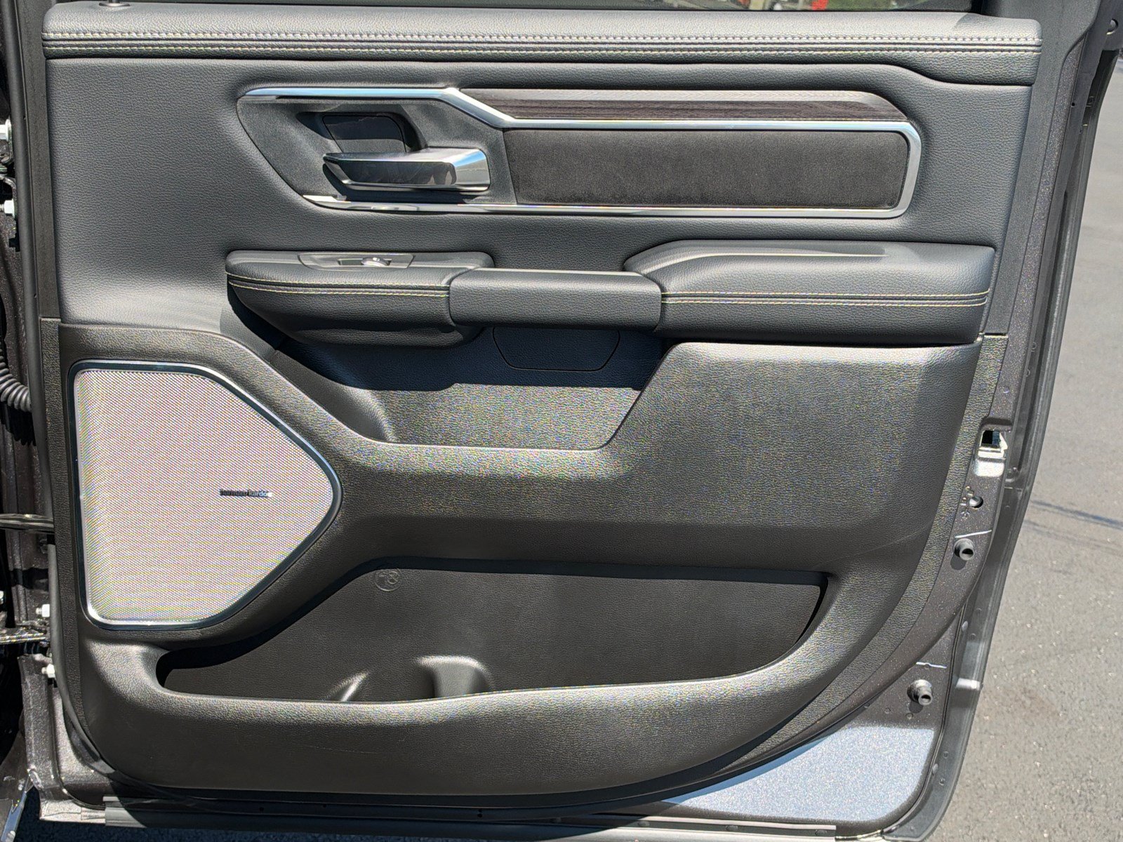 New 2027 RAM 1500 Laramie AWD/4WD image 16
