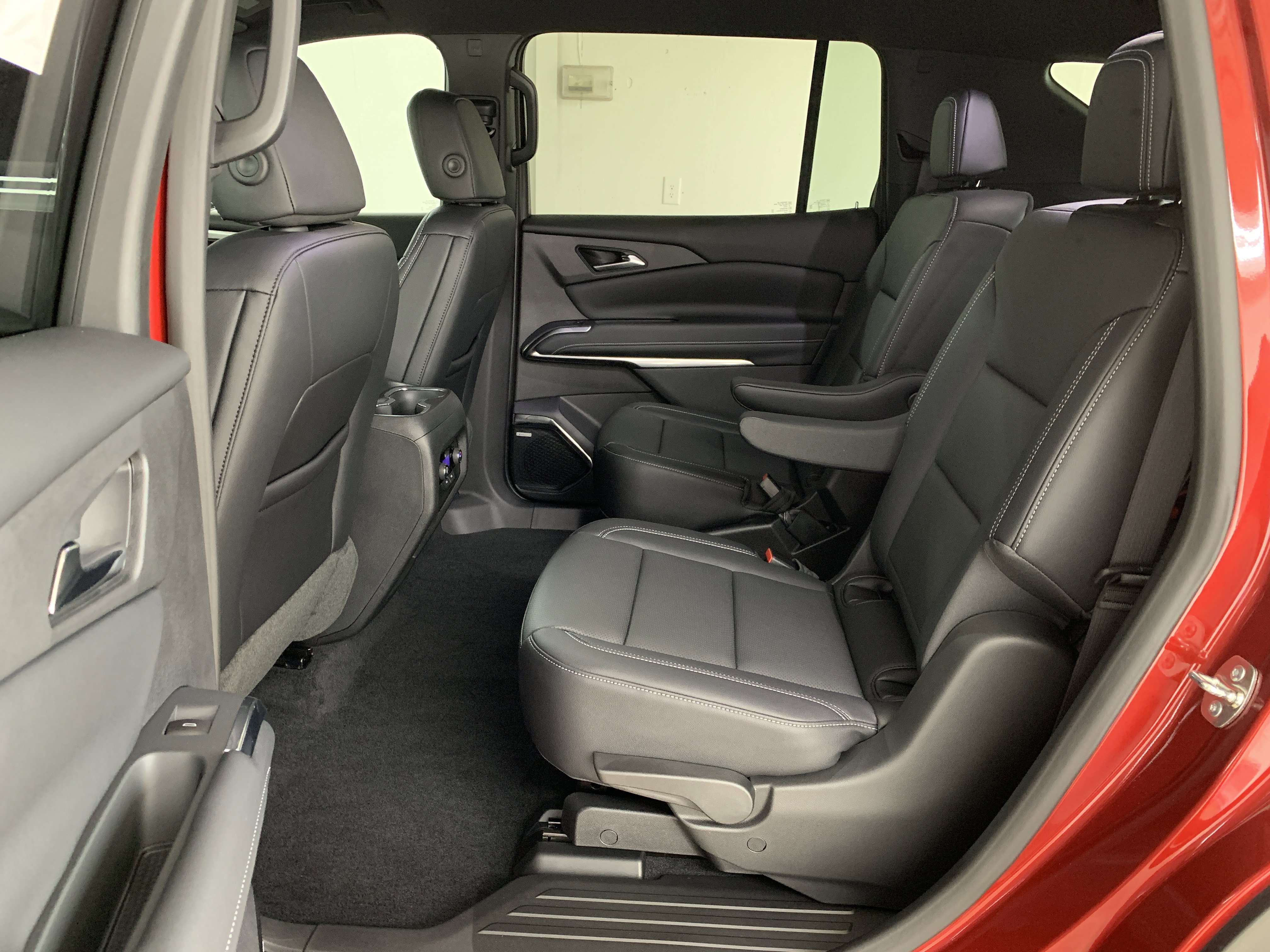 New 2025 Chevrolet Traverse LT w/ Enhanced Driving Package image 39