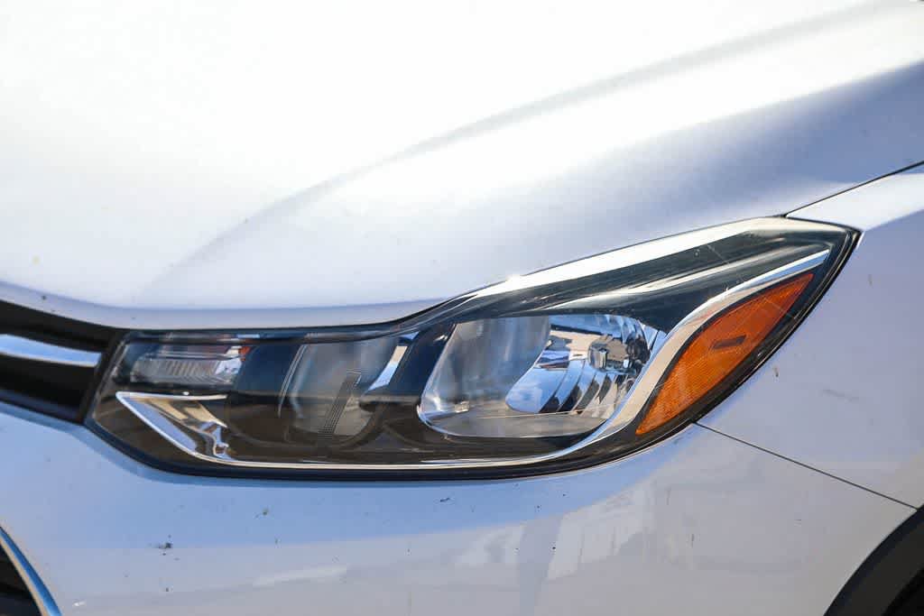 Used 2020 Chevrolet Trax LS w/ LPO, Protection Package FWD image 7