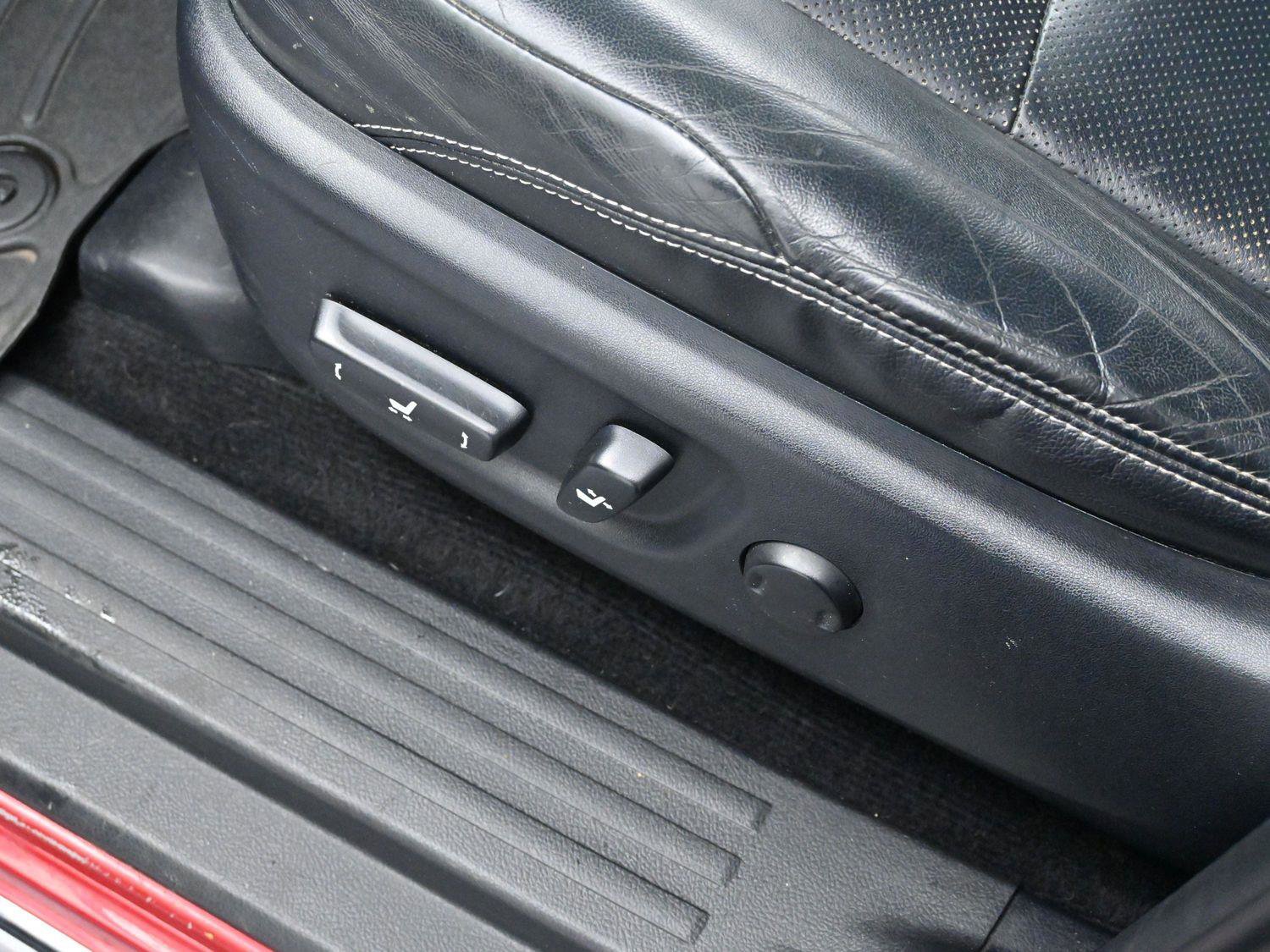 Used 2014 Toyota 4Runner Limited image 14