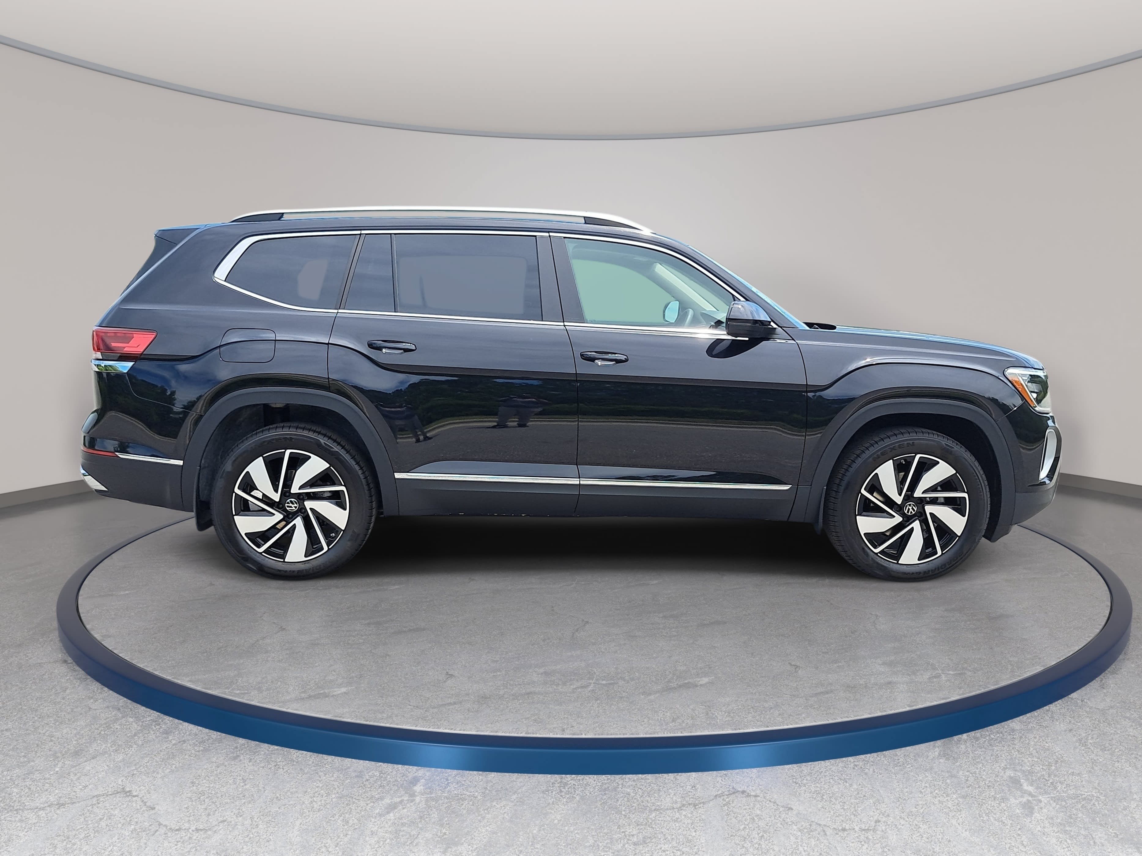New 2026 Volkswagen Atlas SEL AWD/4WD image 4