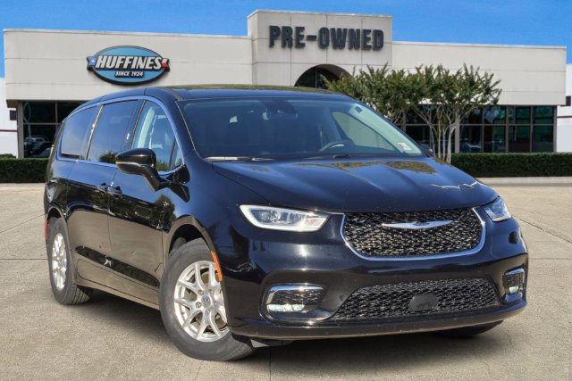 Used 2024 Chrysler Pacifica Touring-L
