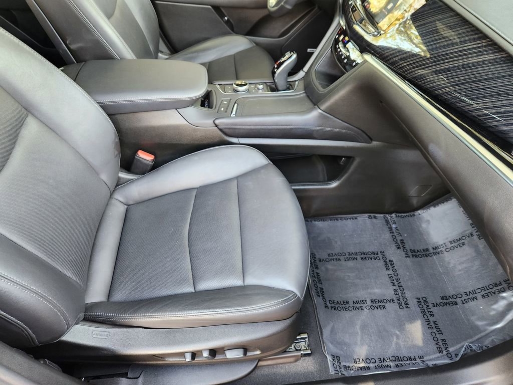 Used 2025 Cadillac XT6 Premium Luxury image 12