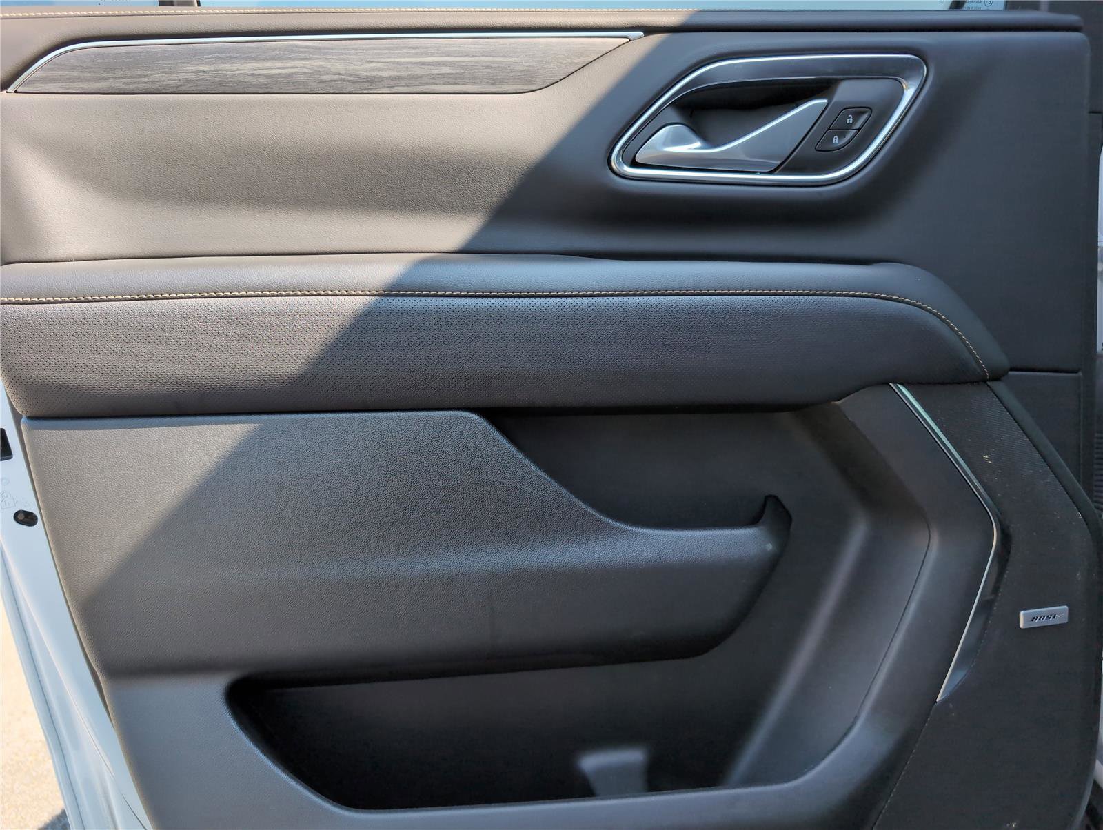 Used 2024 GMC Yukon XL SLT image 27