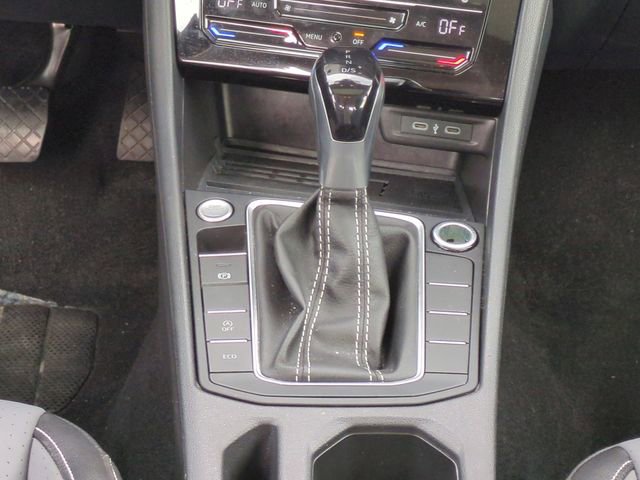 Used 2025 Volkswagen Jetta SE FWD image 20