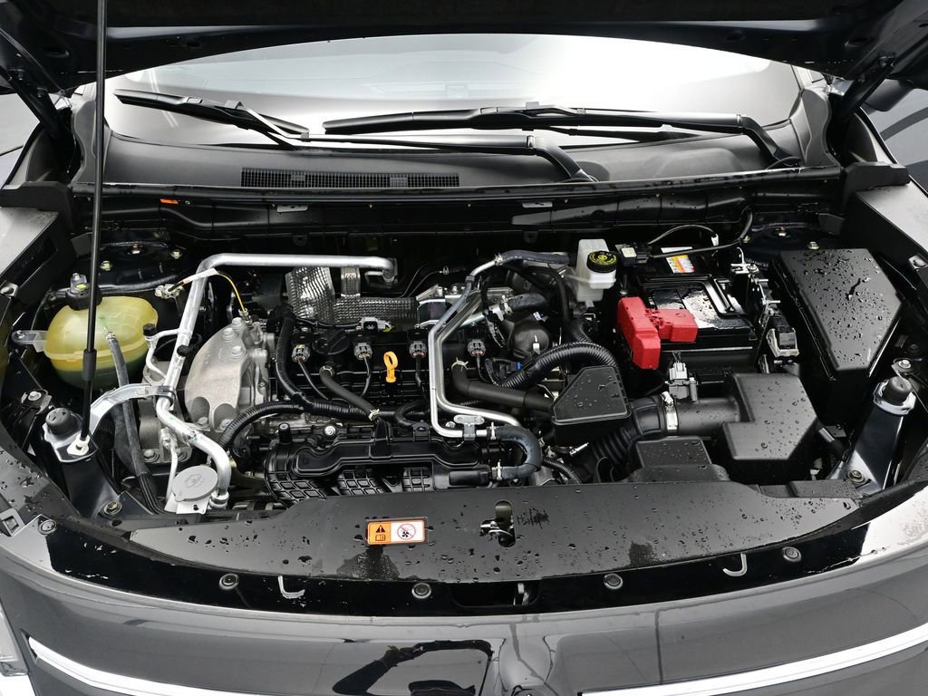 Used 2025 Mitsubishi Outlander SE image 12