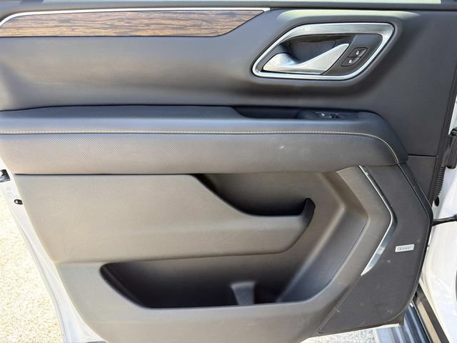 Used 2023 Chevrolet Suburban Premier RWD image 21