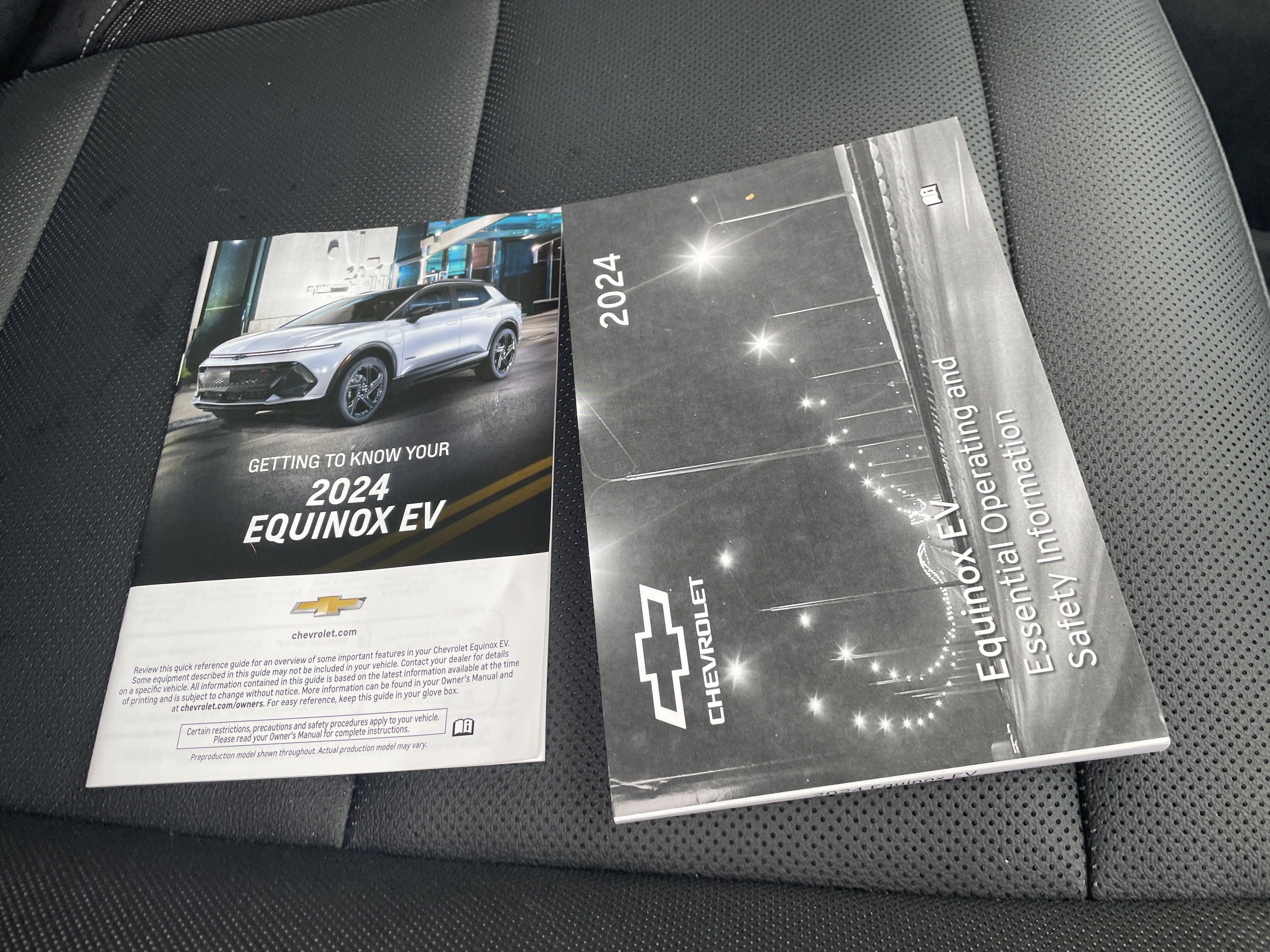 Used 2024 Chevrolet Equinox EV LT image 23