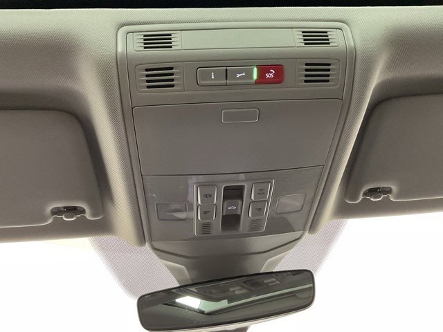 Used 2025 Volkswagen Jetta SE image 26