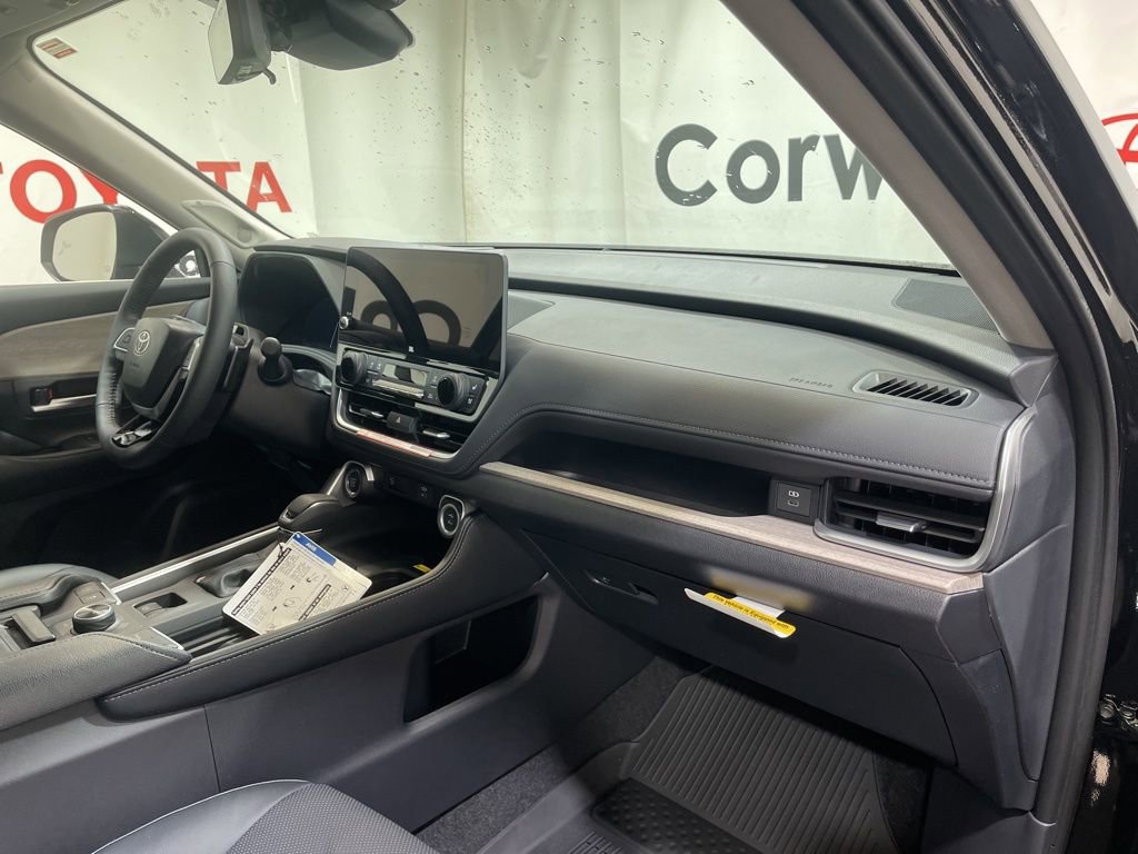 Used 2026 Toyota Grand Highlander Platinum image 13