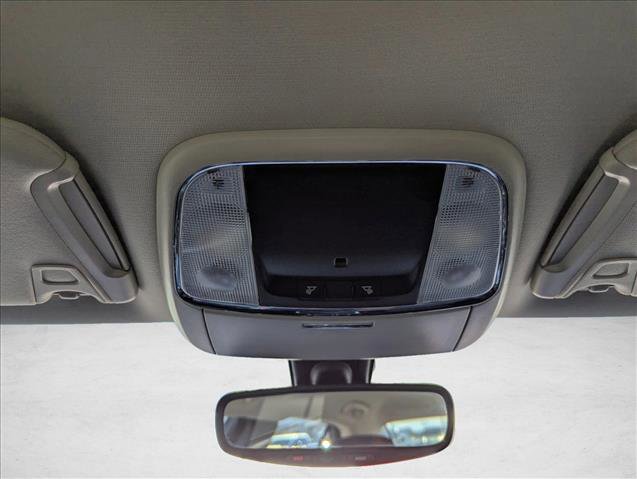 Used 2023 Chrysler 300 Touring w/ Sport Appearance Package image 18