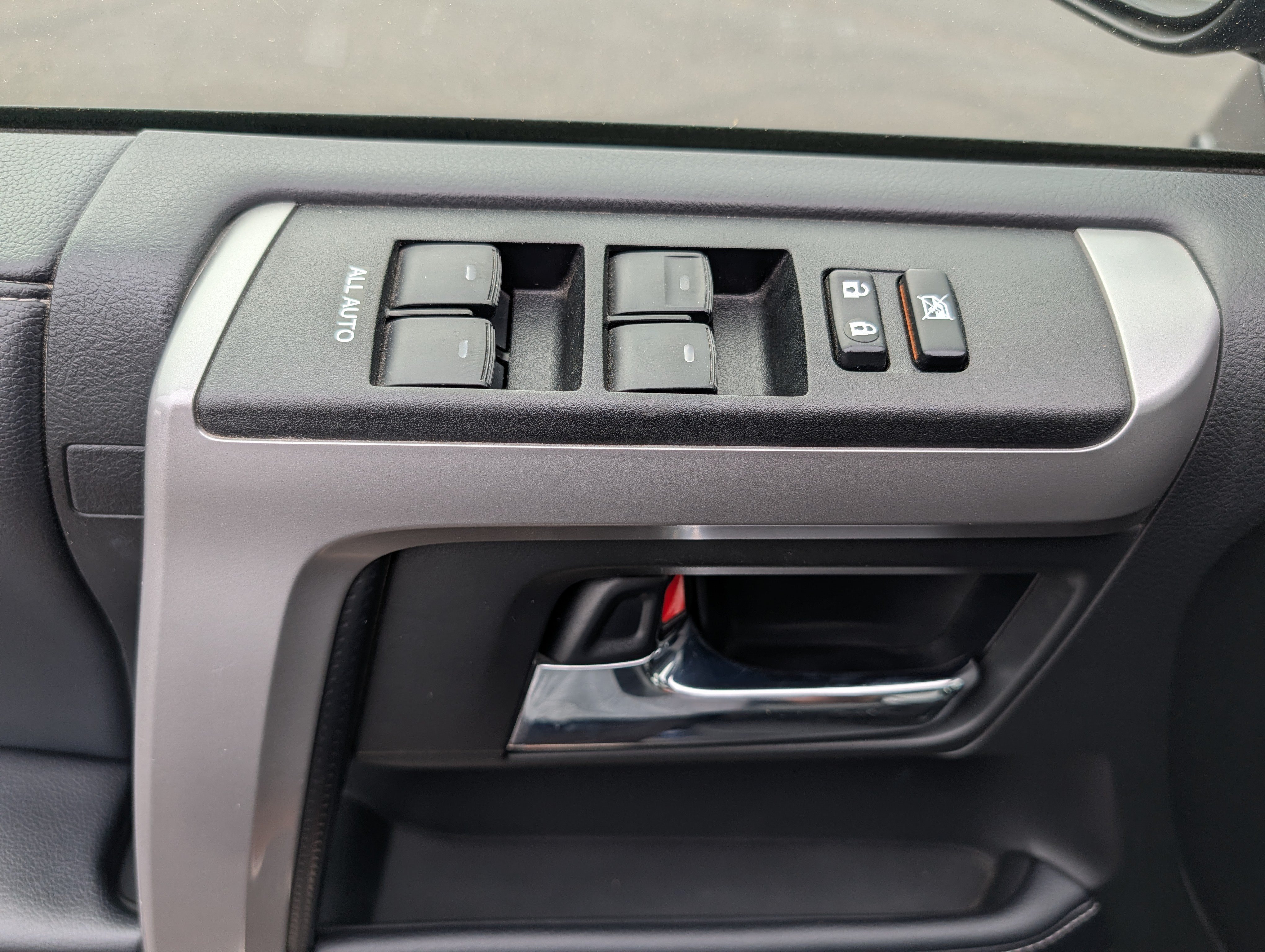Certified 2019 Toyota 4Runner SR5 Premium AWD/4WD image 19