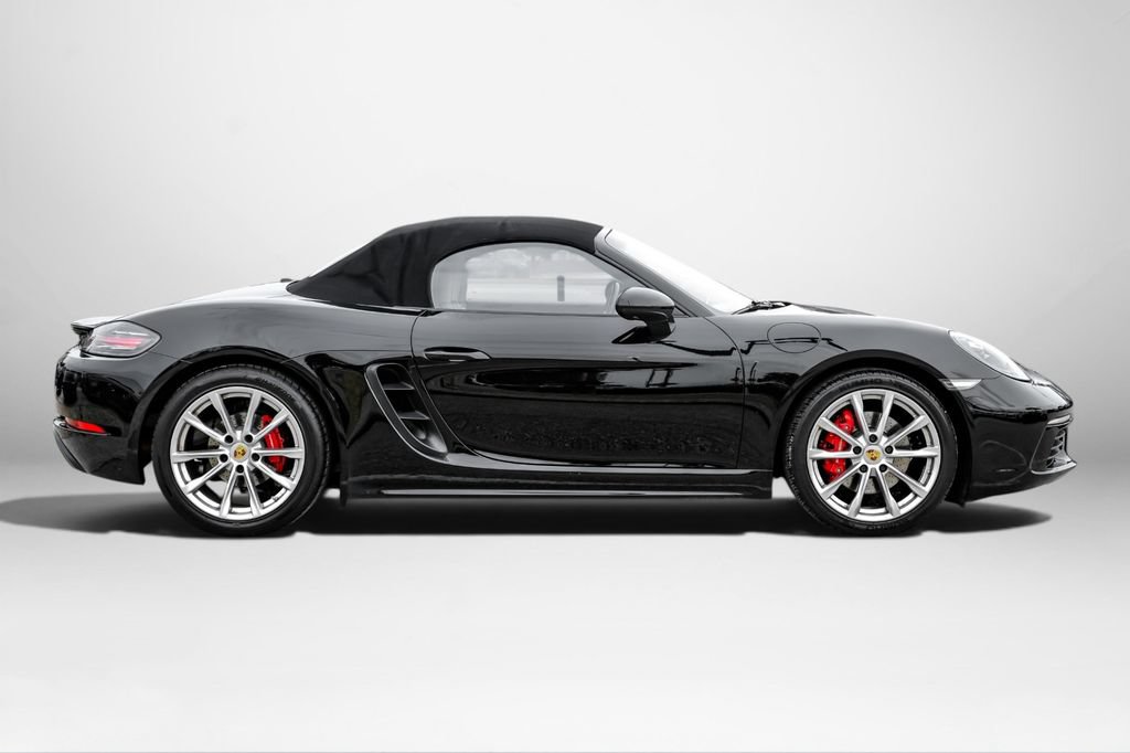 Used 2018 Porsche 718 Boxster S RWD image 8