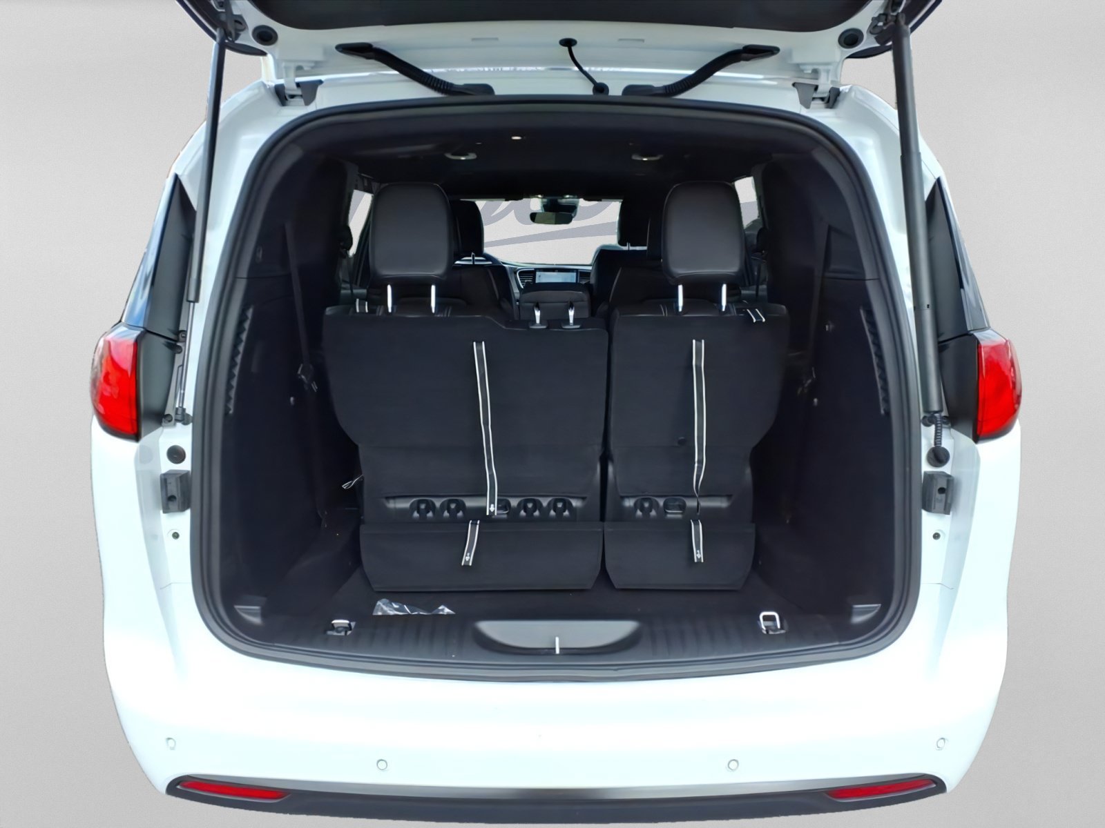 New 2026 Chrysler Voyager LX FWD image 8