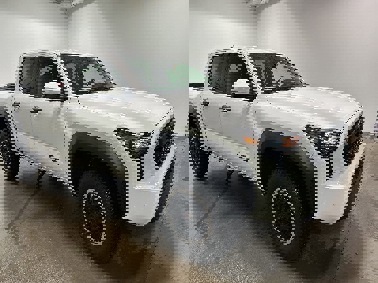 New 2024 Toyota Tacoma TRD Off-Road image 2