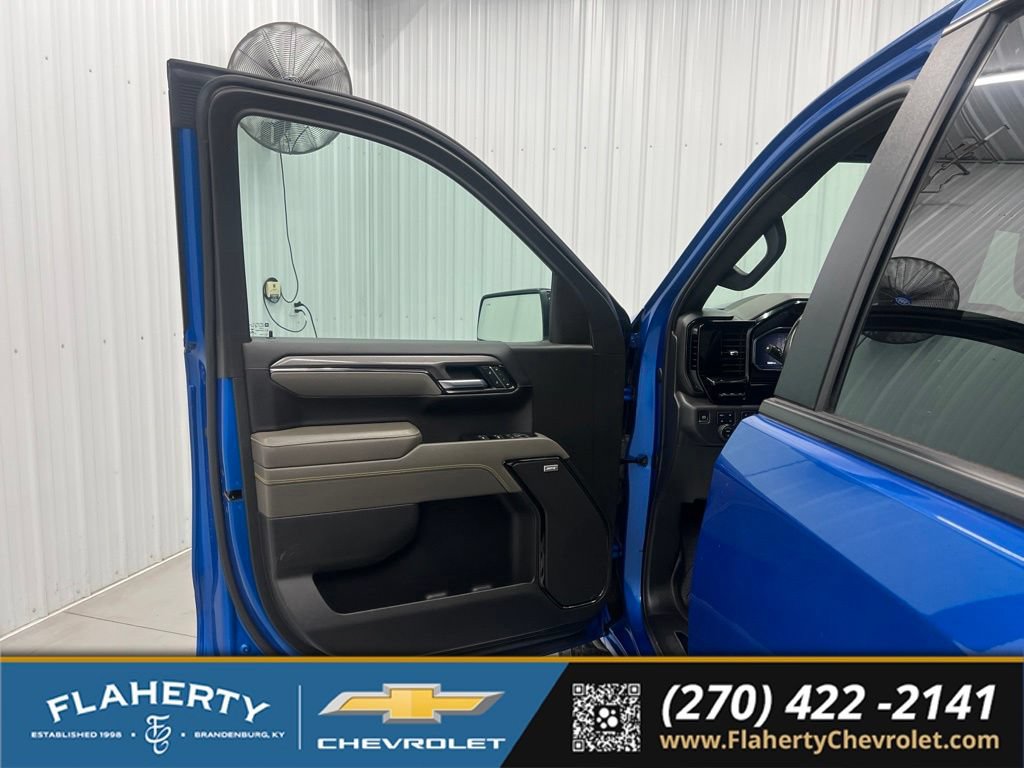 Used 2022 Chevrolet Silverado 1500 ZR2 w/ Technology Package AWD/4WD image 8