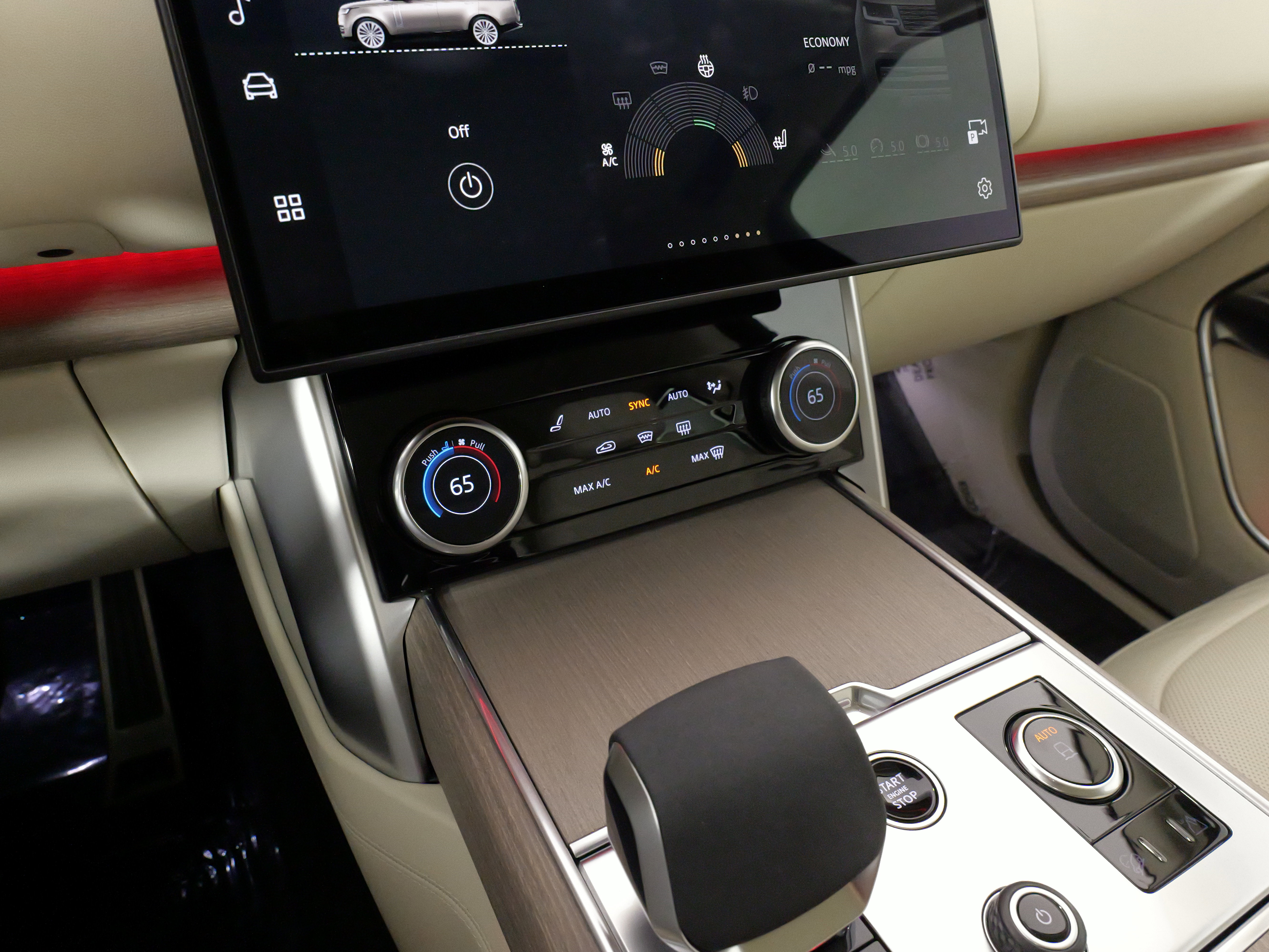 Used 2023 Land Rover Range Rover SE image 61