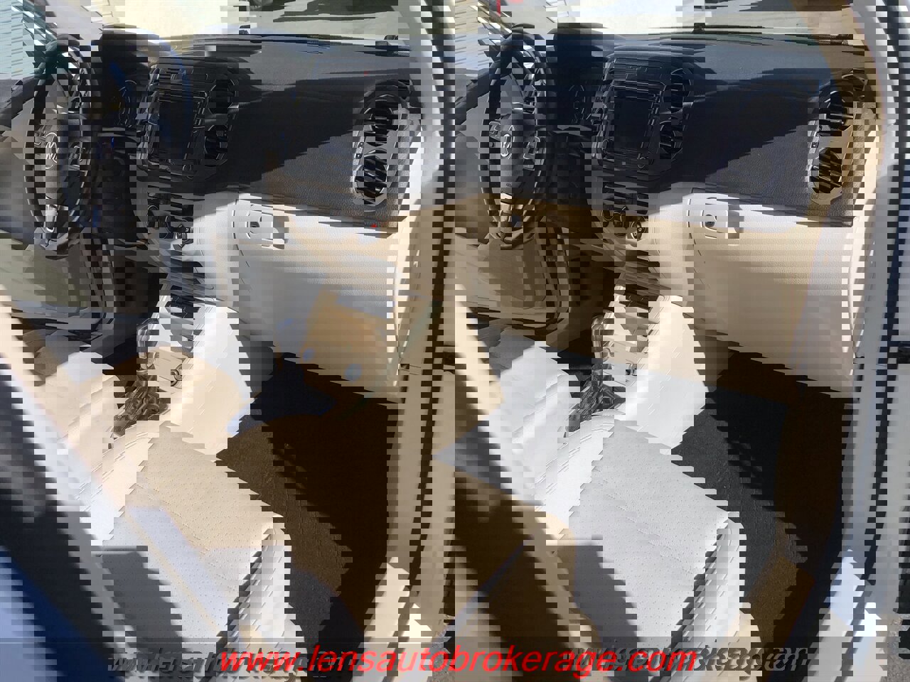 Used 2016 Volkswagen Tiguan SE image 20