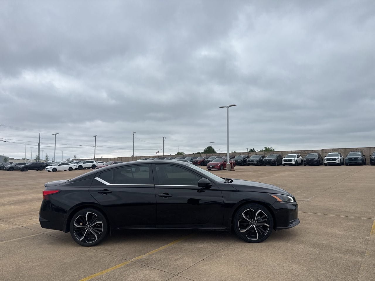 Certified 2023 Nissan Altima 2.5 SR w/ SR Premium Package FWD image 25