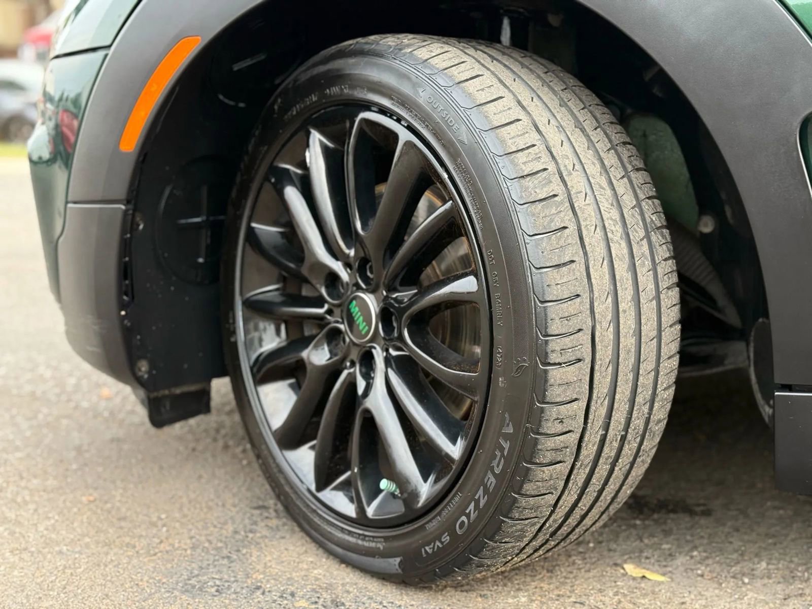 Used 2017 MINI Cooper Clubman S image 11