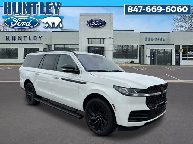 Used 2025 Lincoln Navigator L Reserve w/ Jet Appearance Package image 4