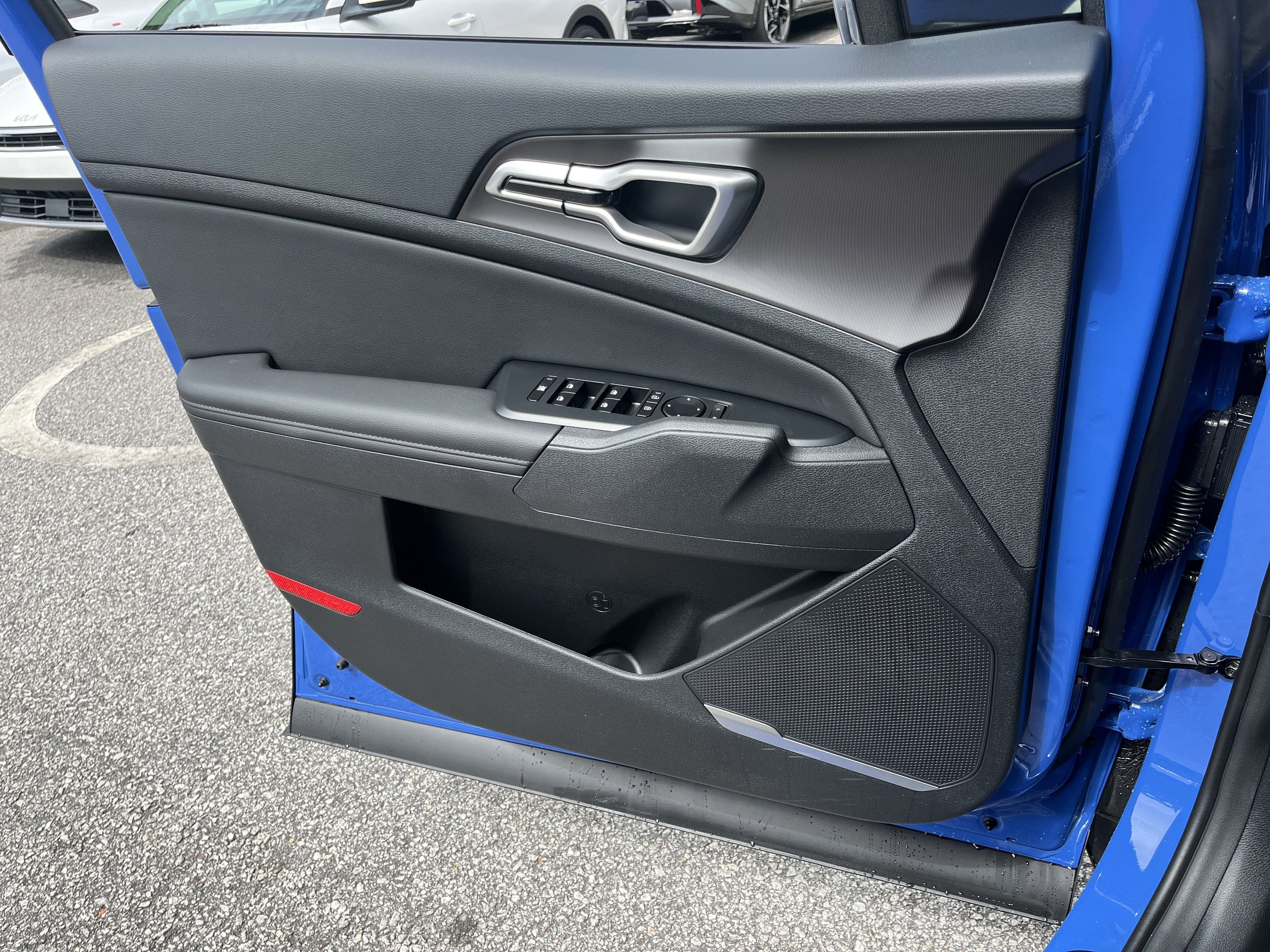 New 2026 Kia Sportage EX w/ EX Panorama Roof Package image 18