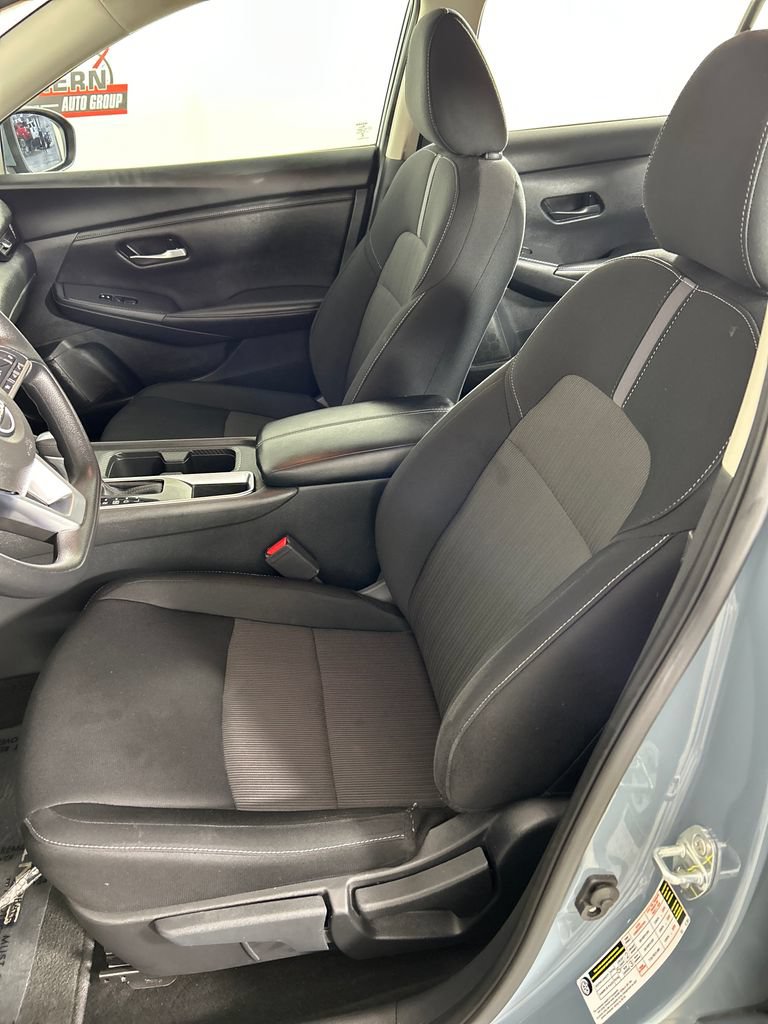 Used 2024 Nissan Sentra SV FWD image 12