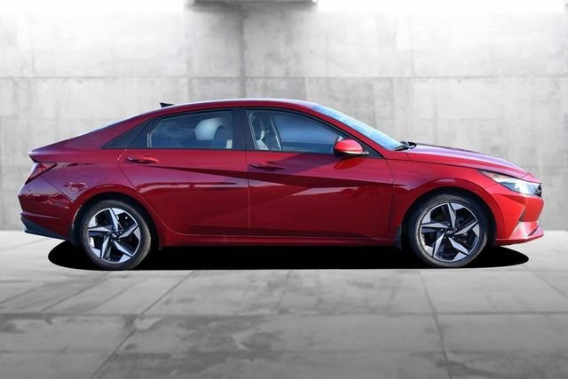 Used 2023 Hyundai Elantra SEL w/ Convenience Package image 5