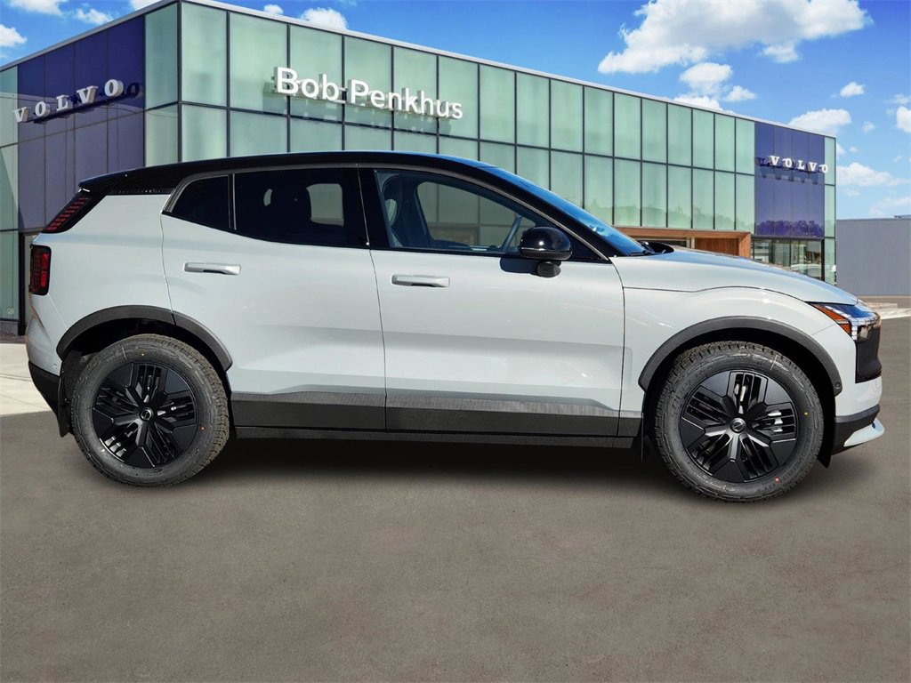 New 2026 Volvo EX30 Cross Country Ultra image 2