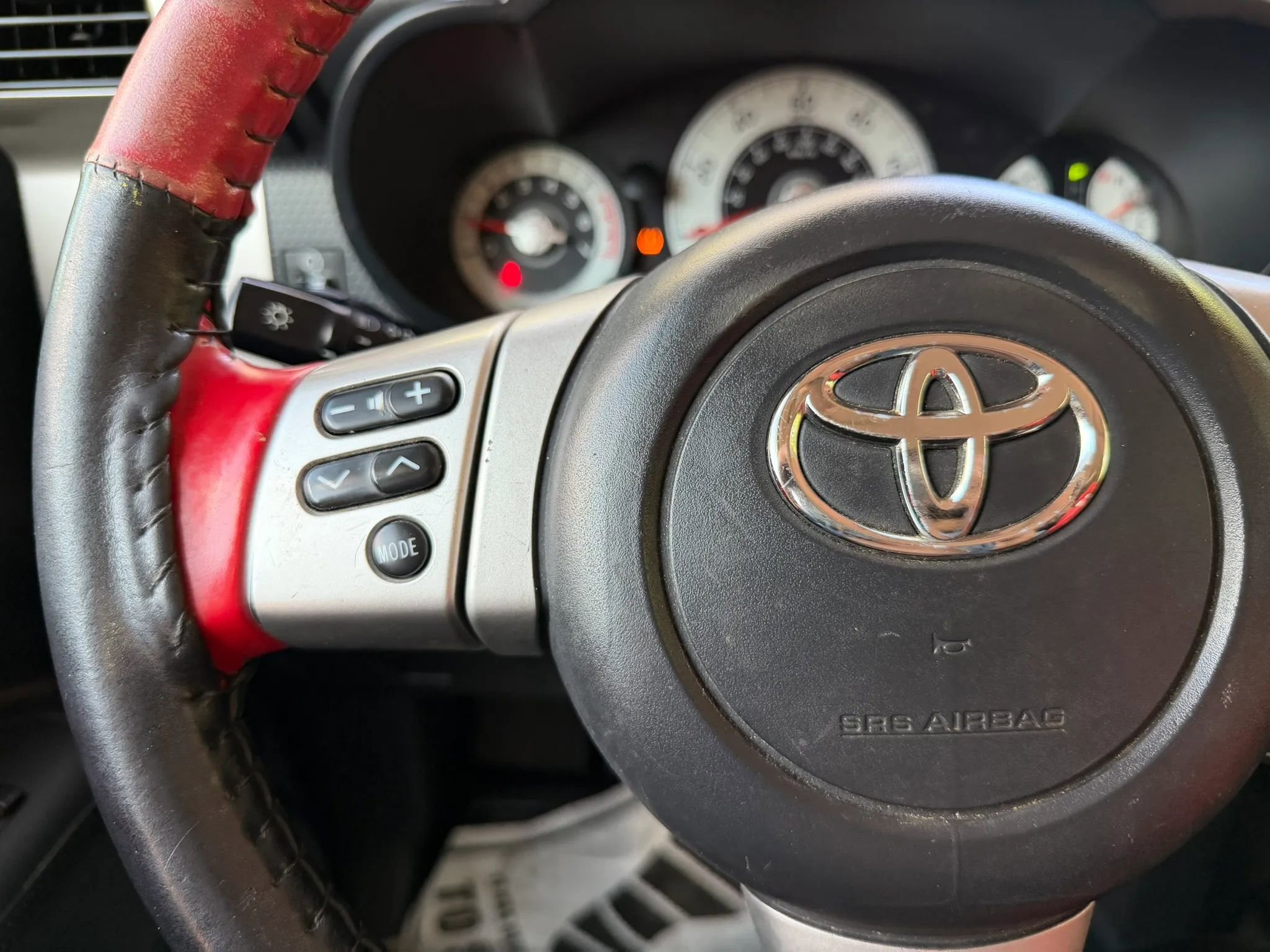 Used 2012 Toyota FJ Cruiser 4WD w/ Trail Teams Special Edition image 25