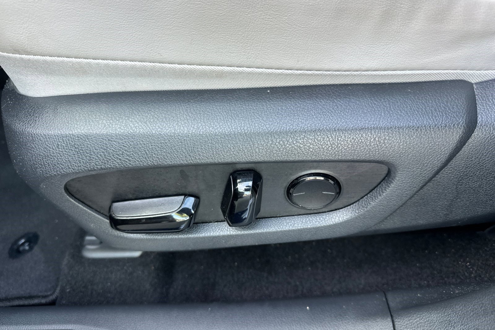 Certified 2023 Lexus RX 350 Premium w/ Accessory Package (Z1) image 14