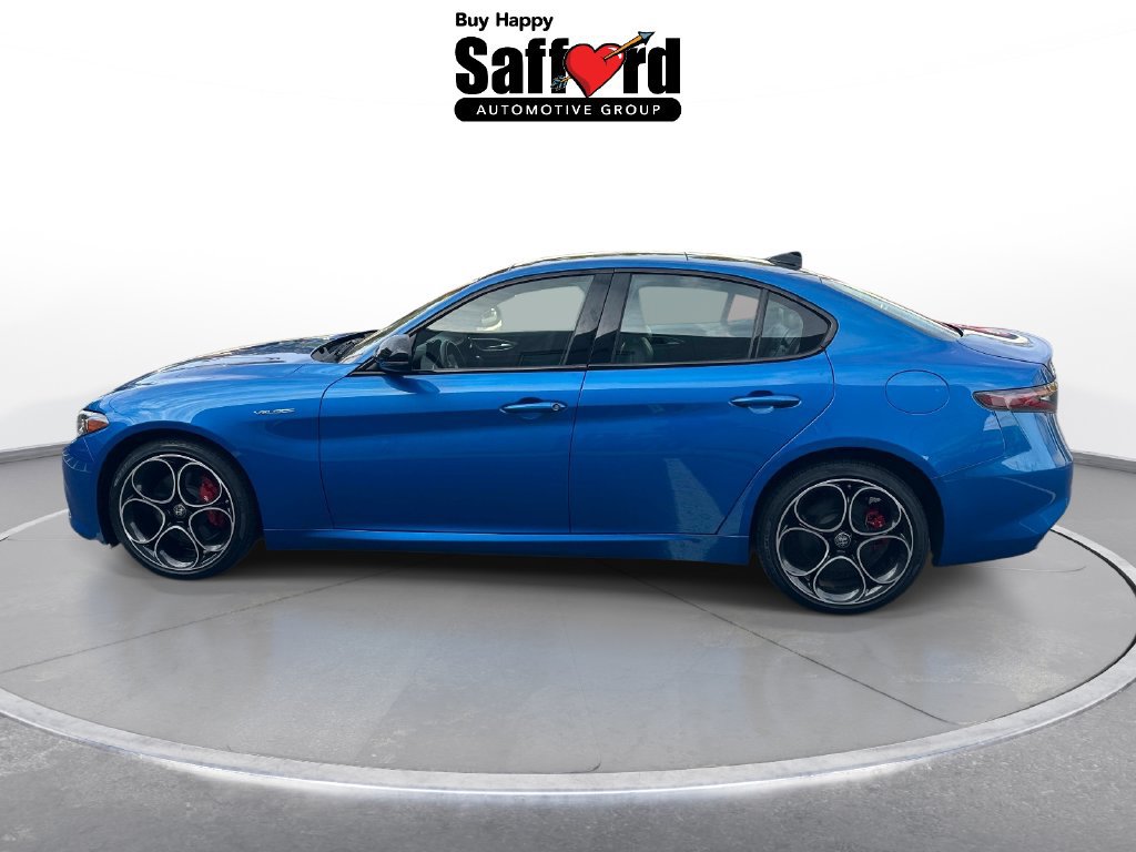 Used 2025 Alfa Romeo Giulia AWD image 5