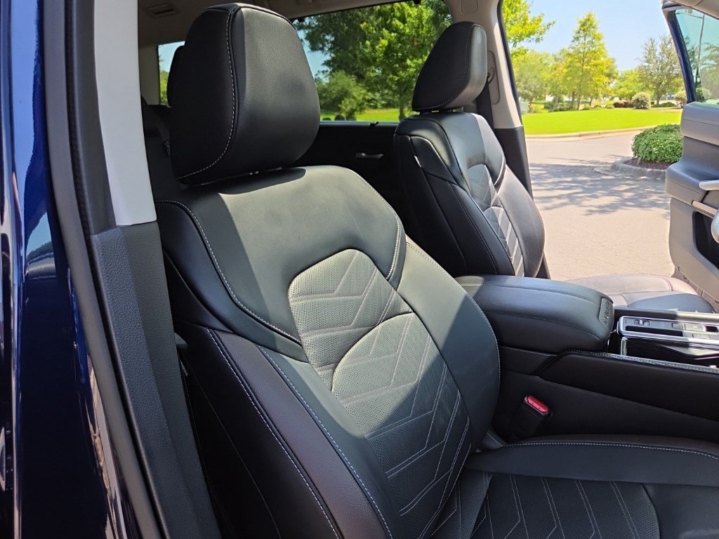 Used 2024 Nissan Pathfinder Platinum w/ Cargo Package FWD image 38