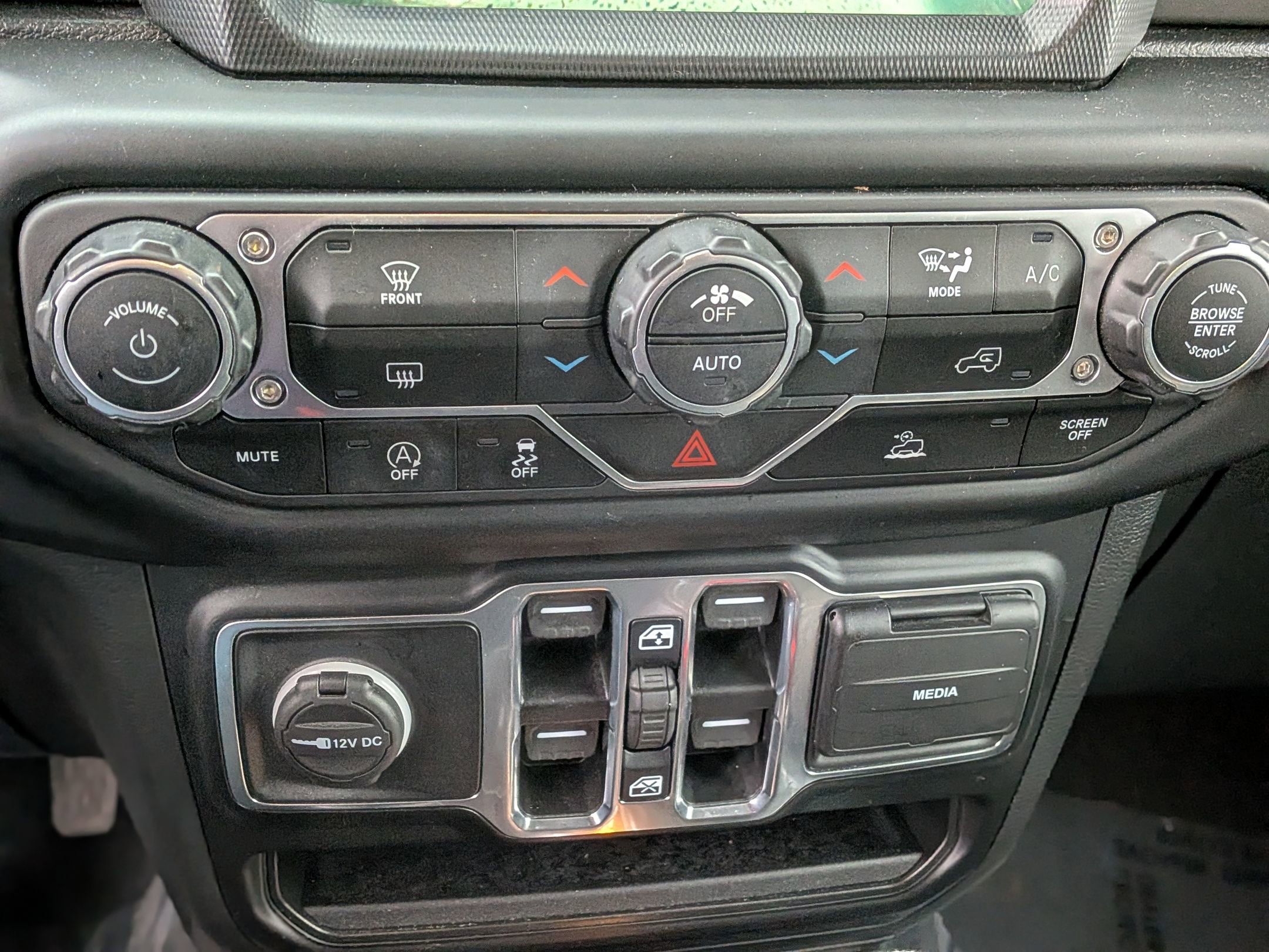 Used 2022 Jeep Gladiator Sport image 30