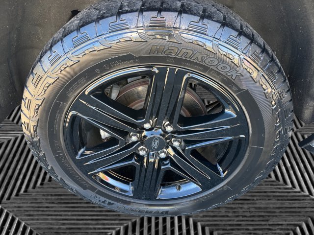 Used 2020 Ford Expedition Max XLT w/ Equipment Group 202A AWD/4WD image 14