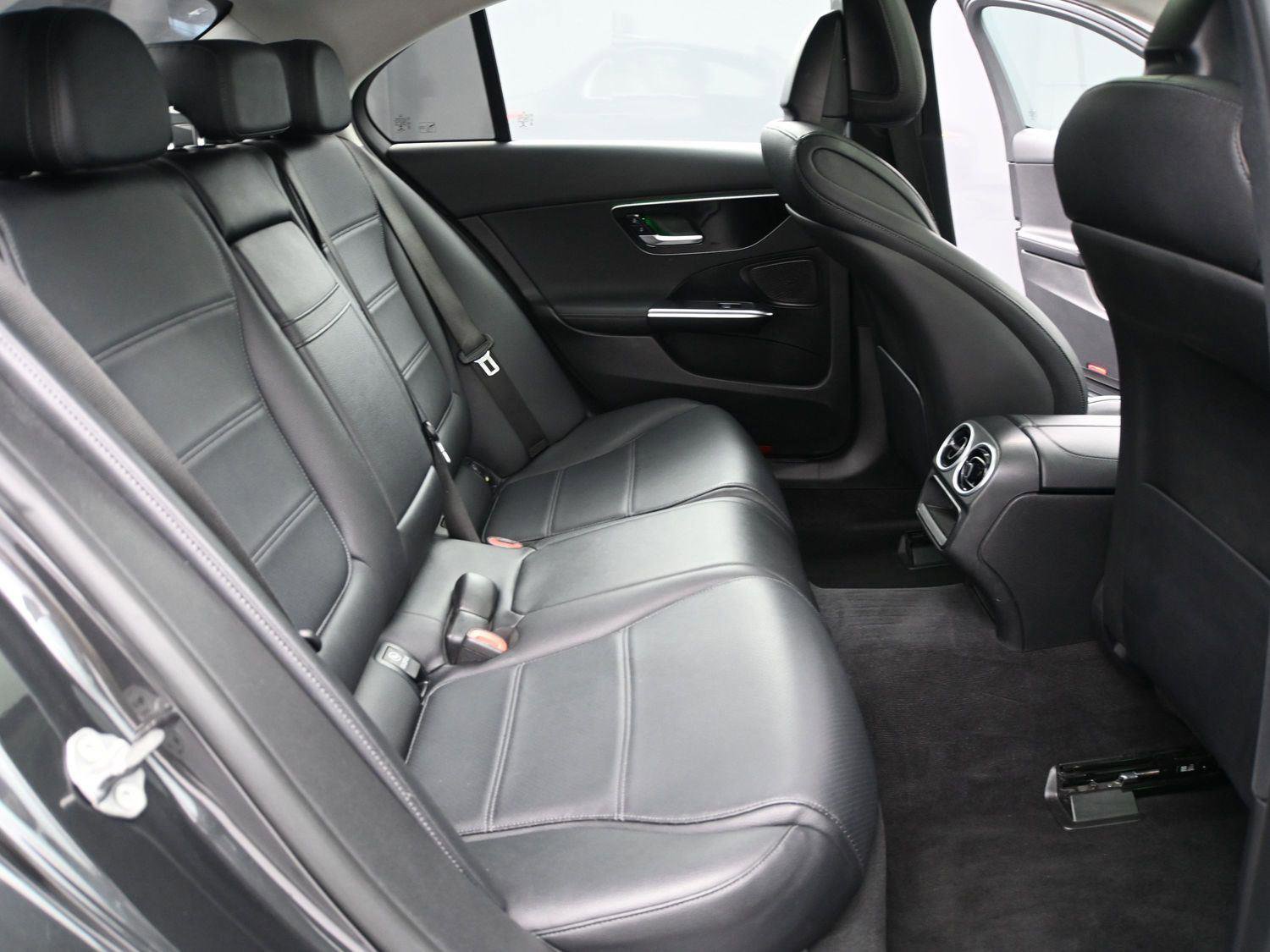 Used 2022 Mercedes-Benz C 300 Sedan image 15