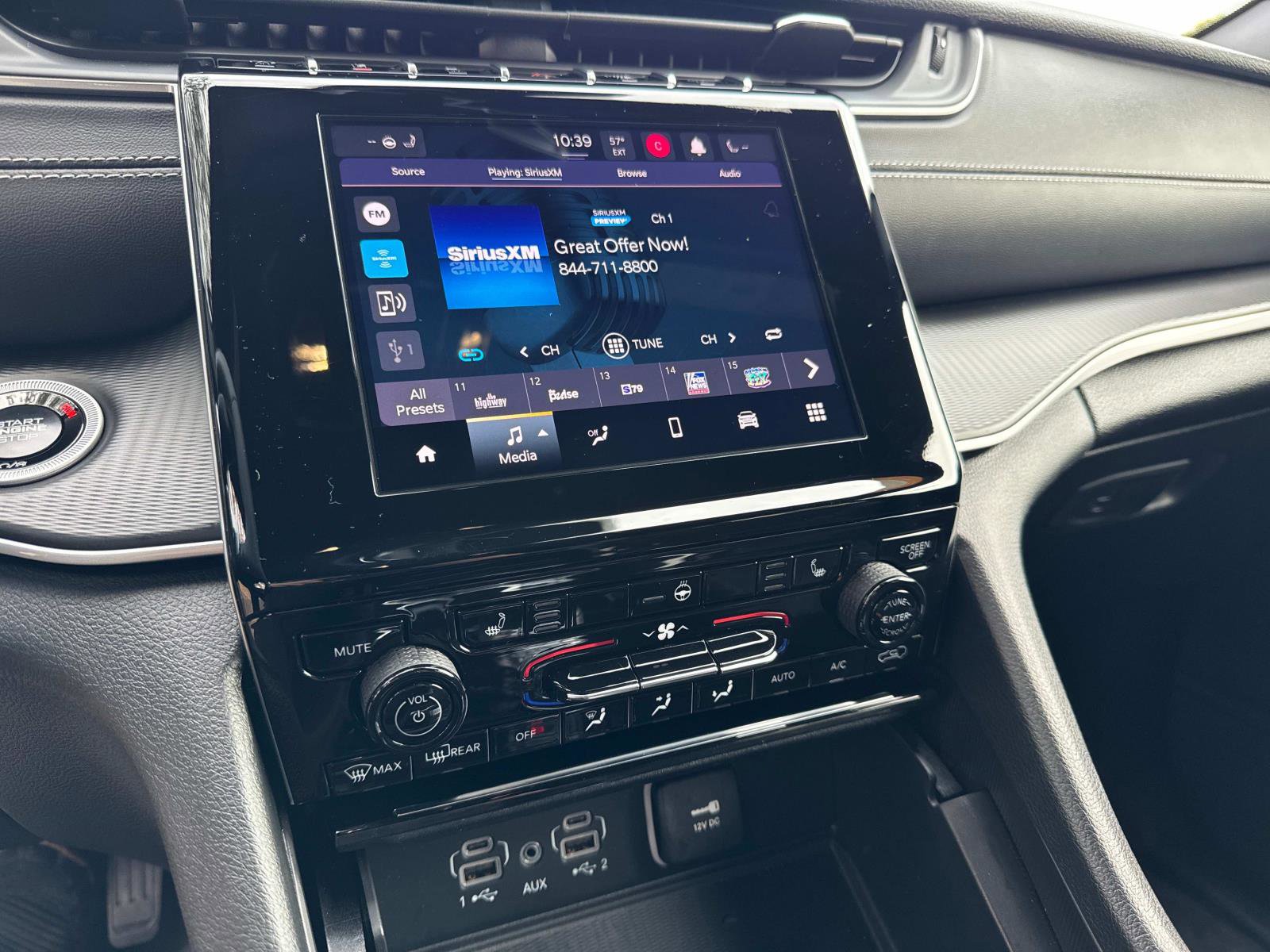 Certified 2025 Jeep Grand Cherokee Altitude image 23