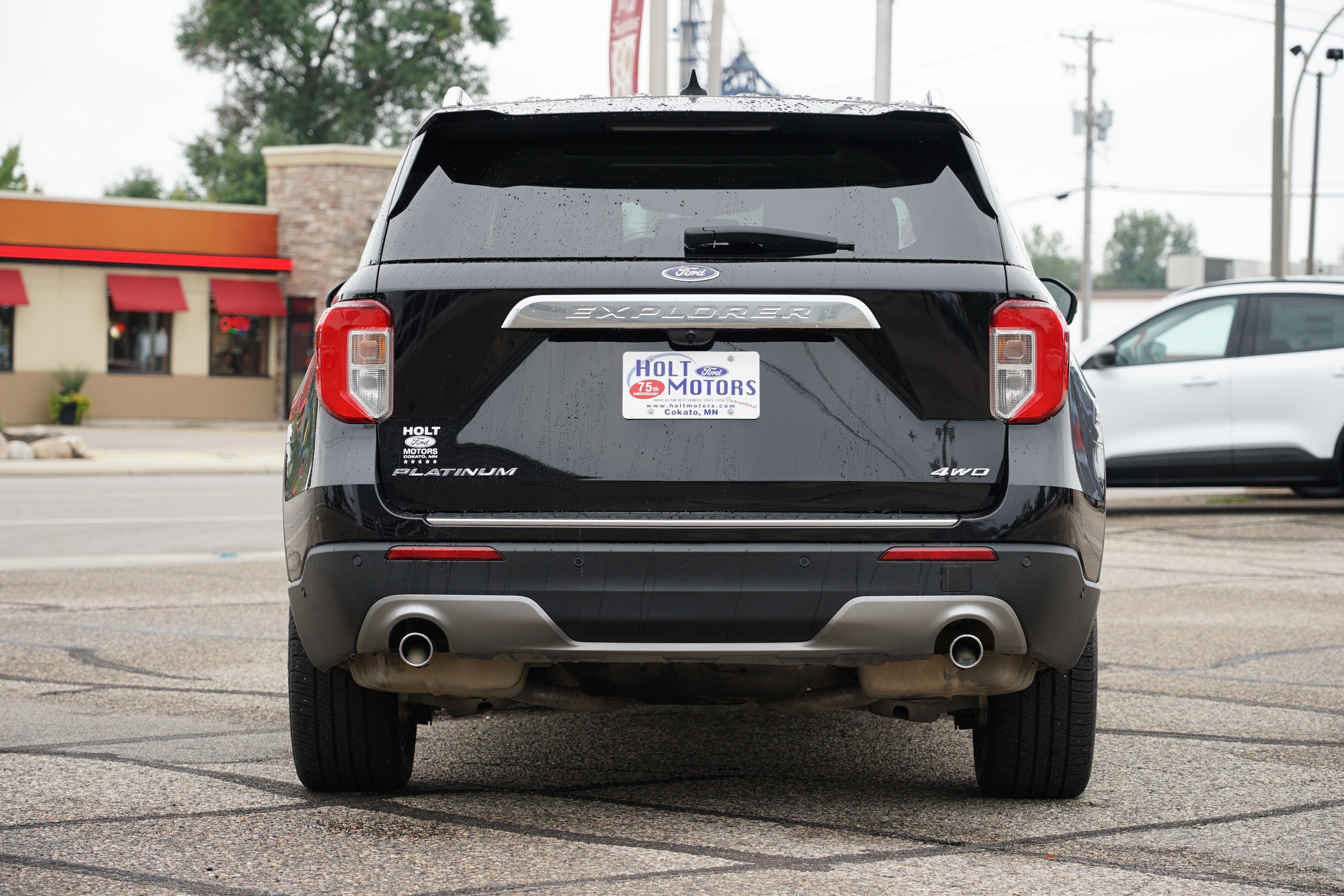 Used 2022 Ford Explorer Platinum AWD/4WD image 4
