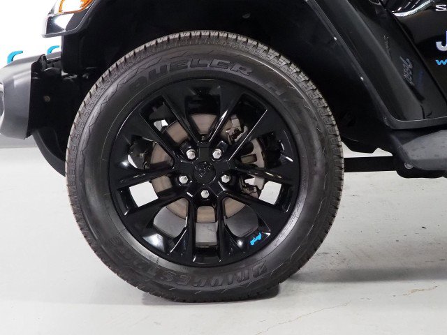 Used 2022 Jeep Wrangler Unlimited Sahara w/ Safety Group image 42