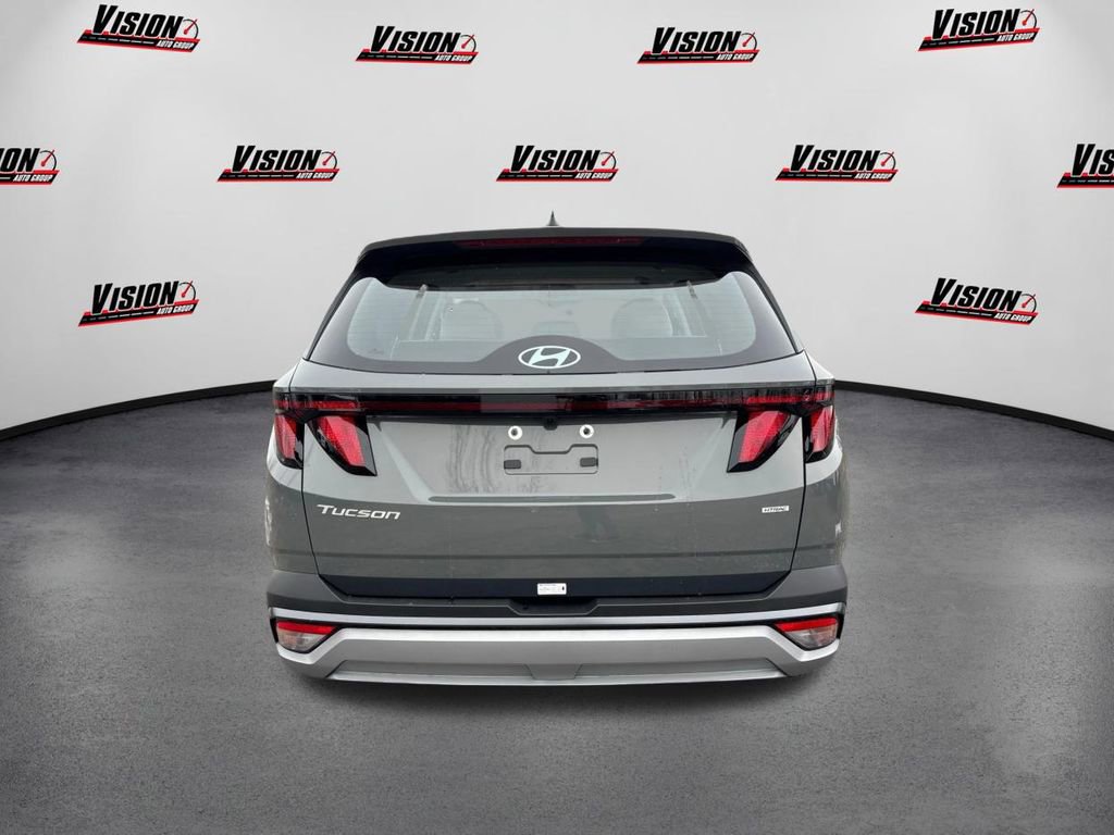 New 2026 Hyundai Tucson SE image 6