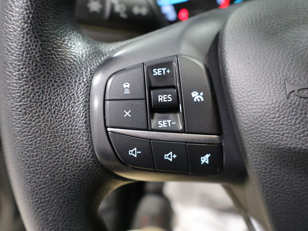 Used 2020 Ford Escape SE image 32