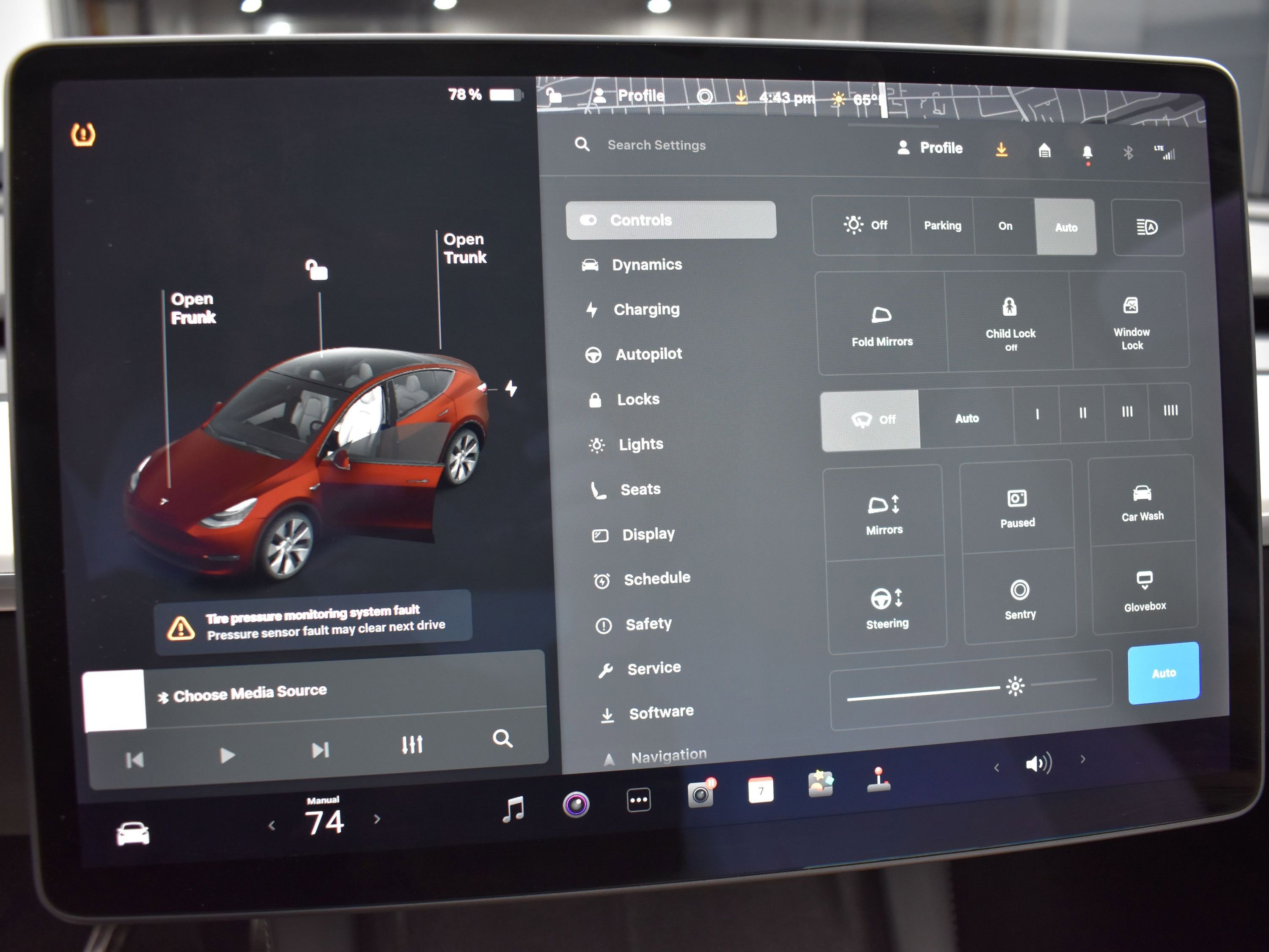 Used 2021 Tesla Model Y Long Range image 8