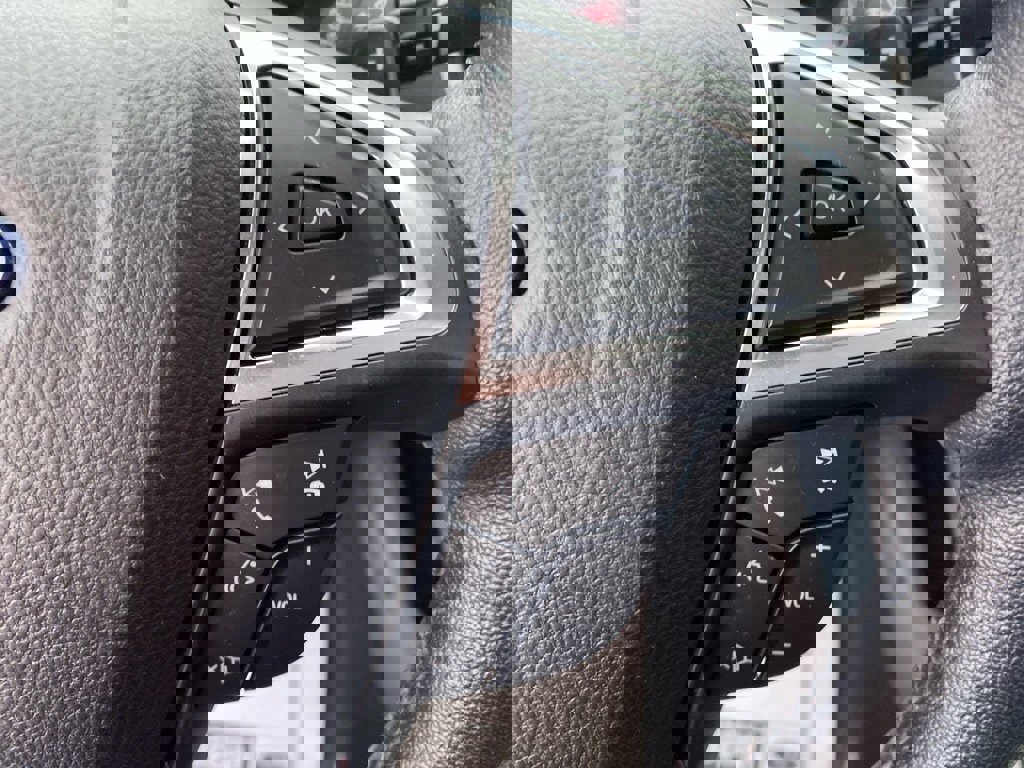 Used 2024 Ford Edge SEL w/ Convenience Package image 16