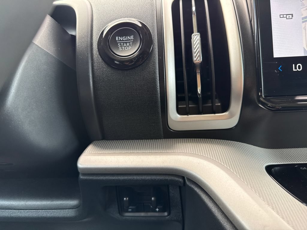 Used 2025 Ford Expedition Active RWD image 27